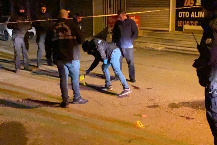 Hem silahla vurdular hem de bı&ccedil;ak &ccedil;ektiler!