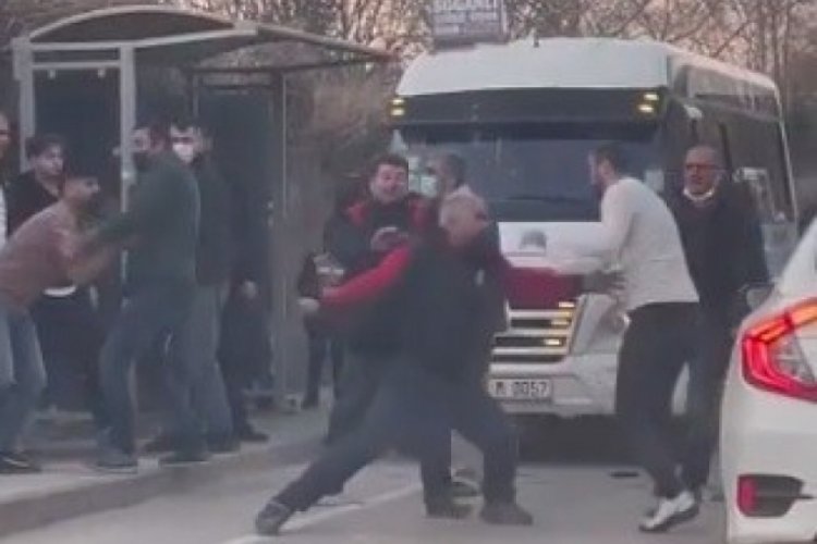 Bursa'da trafikte tekme tokat yol verme kavgası