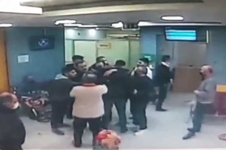 Sağlık &ccedil;alışanlarına saldıran 4 ş&uuml;pheli tutuklandı