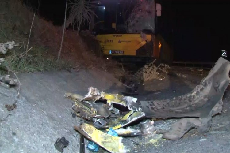 İETT otob&uuml;s&uuml;yle servis aracı &ccedil;arpıştı: 3 yaralı