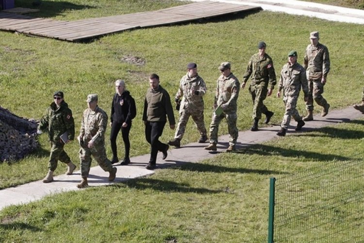 Kanada, Ukrayna'daki askerlerini tahliye etti