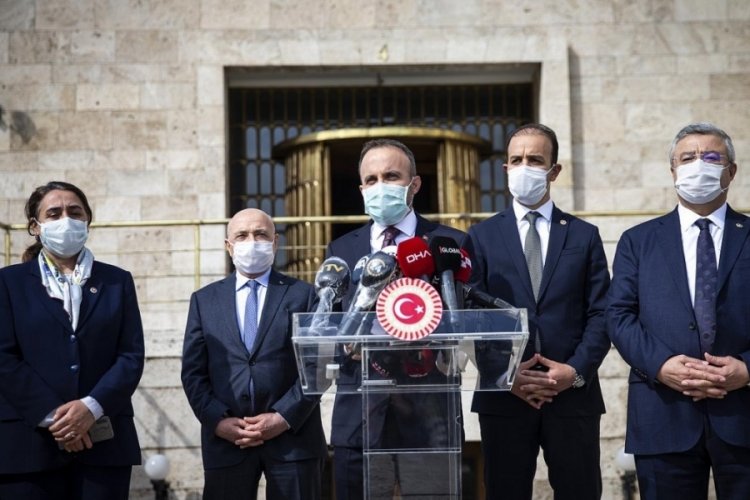 AK Parti'nin &ouml;nemli isminden kriz itirafı: Kabul ediyorum!