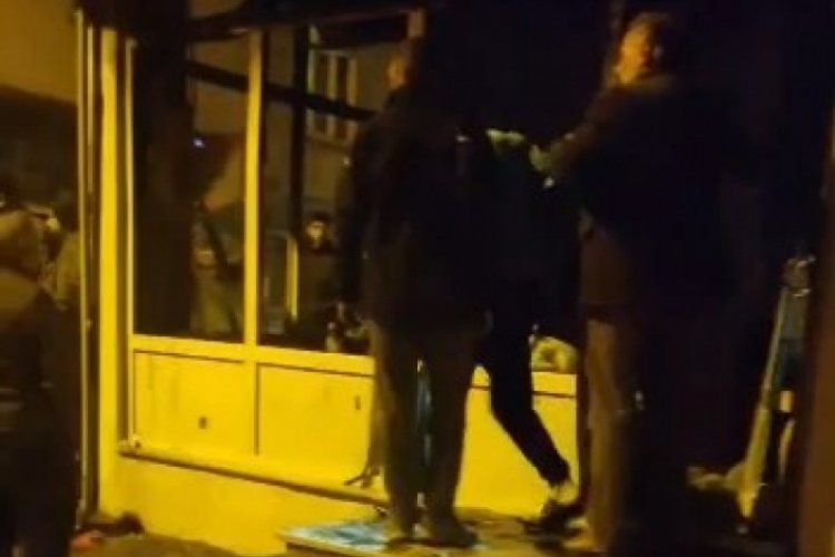 Bursa'da k&uuml;&ccedil;&uuml;k t&uuml;p patlaması yangın &ccedil;ıkardı