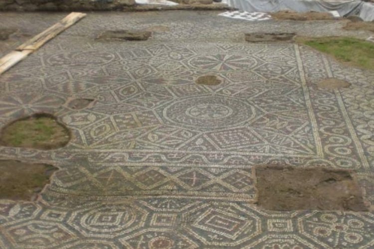 Bursa'da Roma tarihinin ilk kilisesinin &uuml;zeri kapatılmış (&Ouml;ZEL HABER)