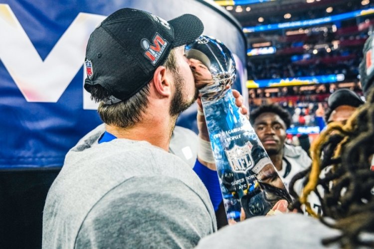 Los Angeles Rams, Super Bowl'da şampiyon