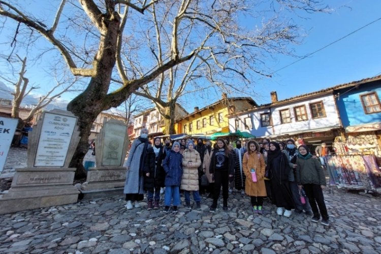 Gen&ccedil;lik, Bursa'yı daha yakından tanımak i&ccedil;in yollarda