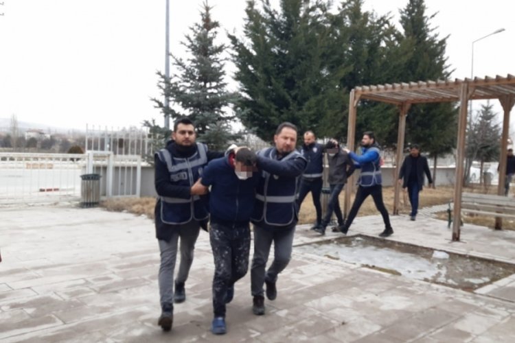 Boğazı kesilen kadın cinayetinde 2 tutuklama