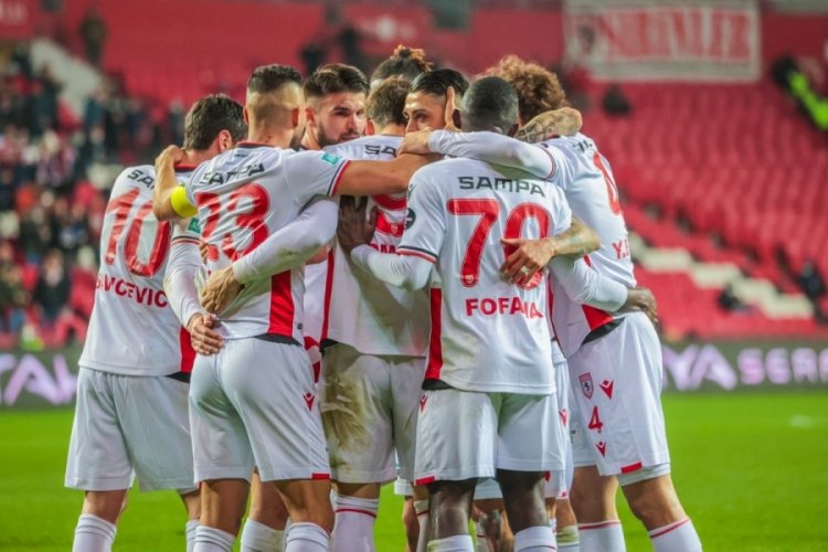Samsunspor'un evinde bileği b&uuml;k&uuml;lm&uuml;yor