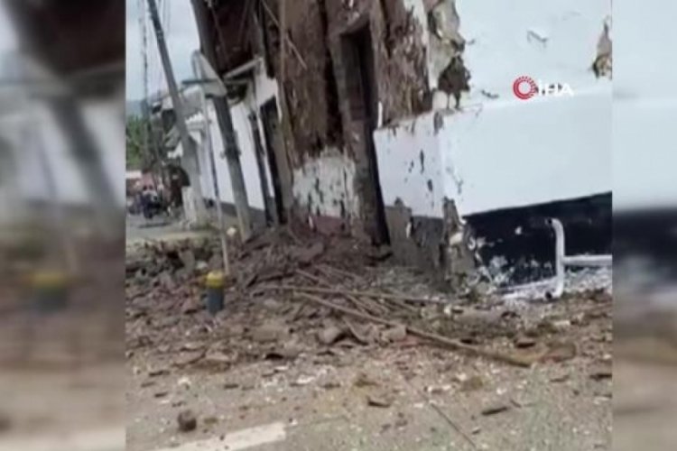 Kolombiya'da karakola motosikletle saldırı!