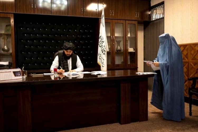 Taliban'ın keskin nişancısı Afganistan'da belediye başkanı oldu