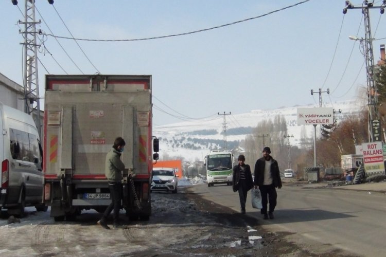 Afganistan'dan T&uuml;rkiye'ye ka&ccedil;ak g&ouml;&ccedil; Kars'ta son buldu