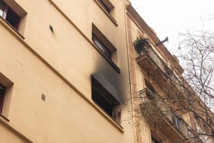 Camdan atlayarak canlarını kurtardılar