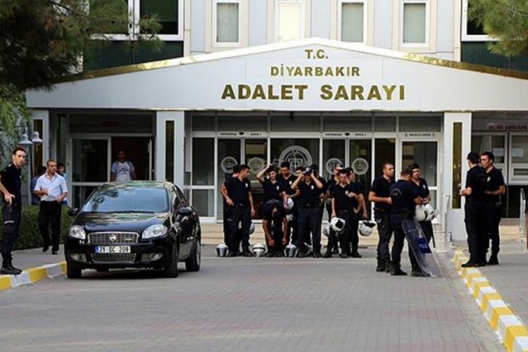 Kendisini gazeteci olarak tanıtan memur, adliyelik oldu