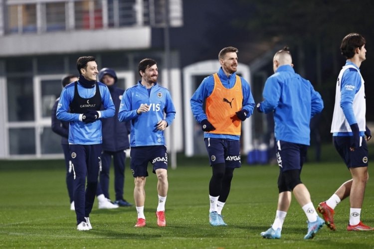 Fenerbah&ccedil;e, Slavia Prag'ı konuk edecek