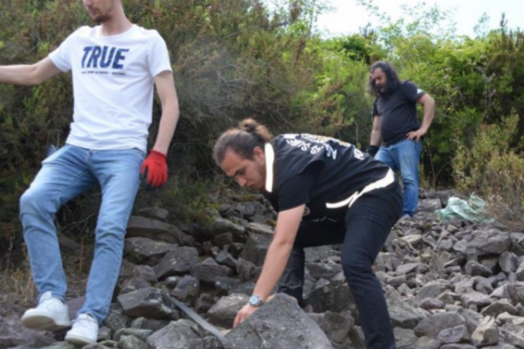 Kocaeli'de iş insanını yakıp u&ccedil;urumdan attılar!
