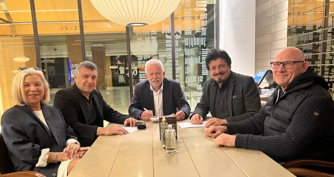 Frankfurt'da &Ouml;d&uuml;l t&ouml;reni