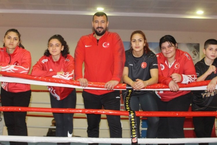 Avrupa Muaythai Şampiyonası'nda sporcuların hedefi altın madalya