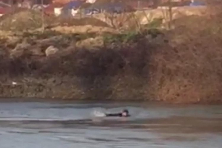 Sakarya'da nehre atlayıp, akıntıyla kayboldu