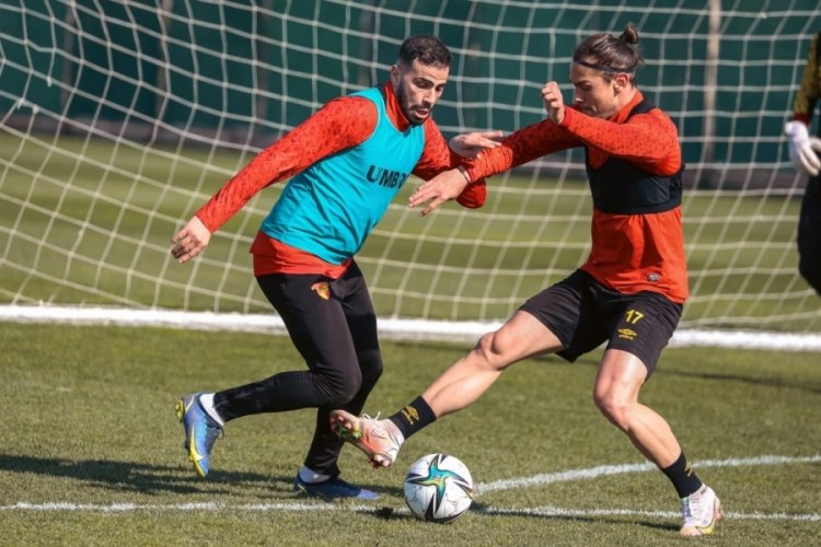 G&ouml;ztepe'de sakat oyuncular can sıkıyor
