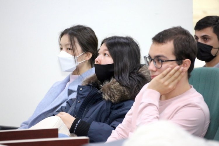 Bursa'da Başkan Işık: Gen&ccedil;lerimize pusula oluyoruz