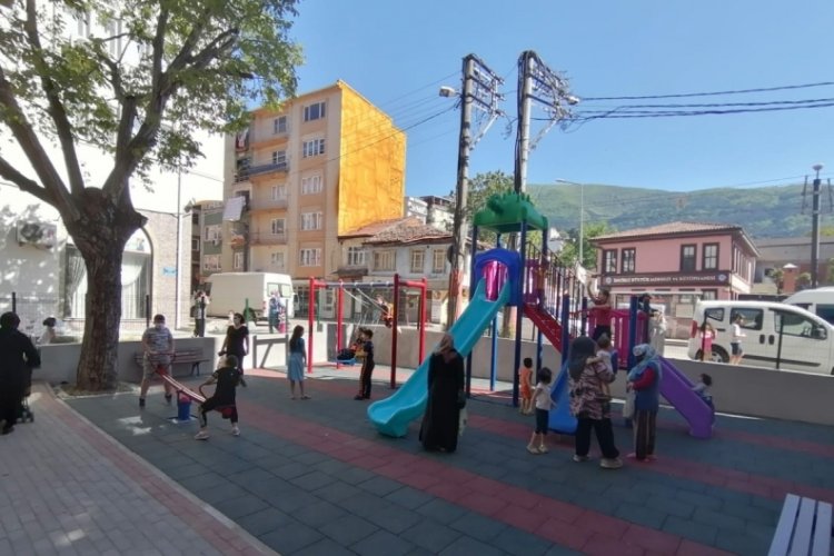 Bursa Yıldırım'da parklara yenileme