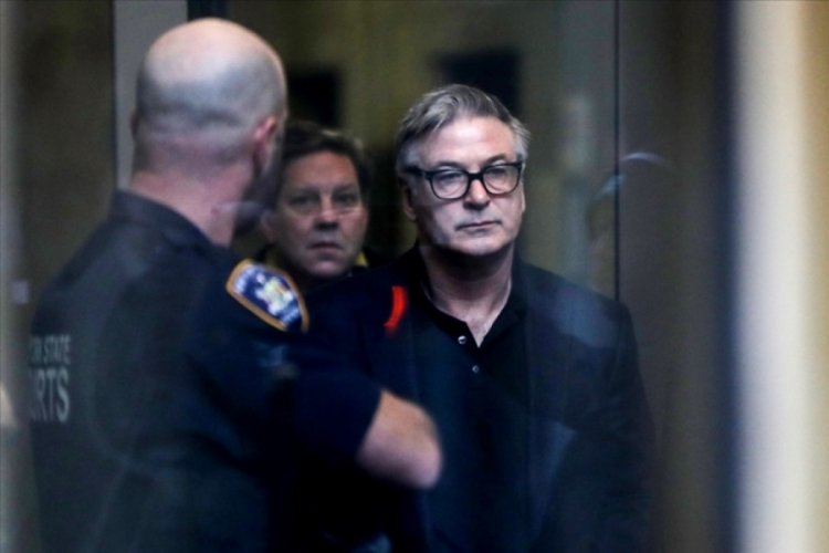 Yanlışlıkla g&ouml;r&uuml;nt&uuml; y&ouml;netmenini &ouml;ld&uuml;ren Alec Baldwin'e yeni dava