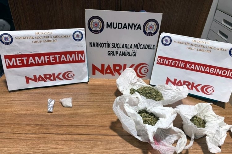 Bursa'da uyuşturucu tacirleri kıskıvrak yakalandı
