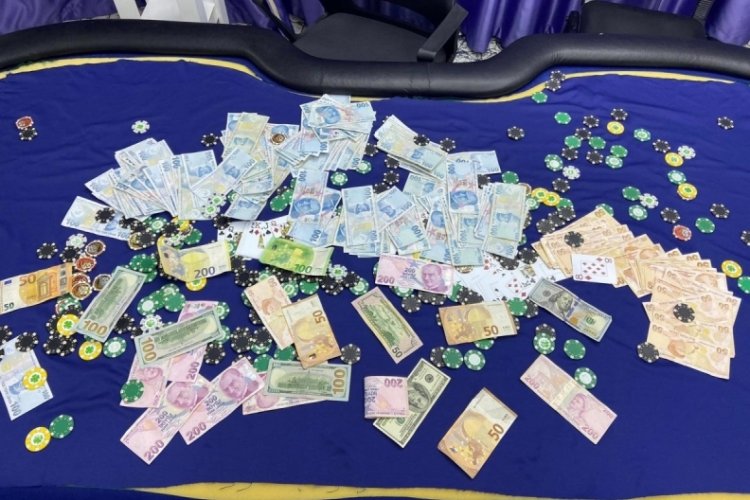 Antalya'da kumar baskınında 7 şahsa 12 bin 733 TL ceza