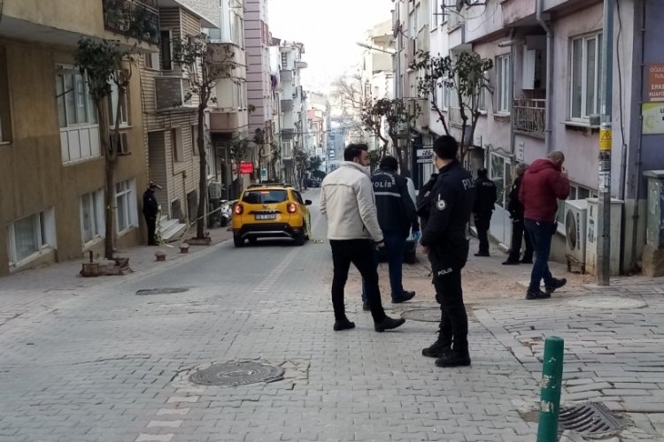 Yine kadına şiddet! Sokak ortasında vurdu