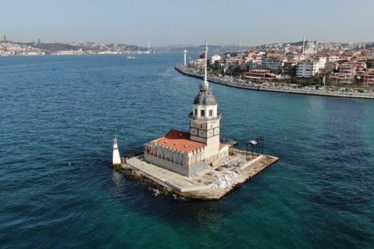 Kız Kulesi'nin restorasyon &ccedil;alışmaları devam ediyor