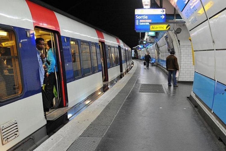 Fransa'da metro &ccedil;alışanları grev başlattı