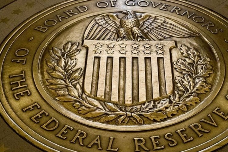 Fed'den &uuml;st d&uuml;zey yetkililerin yatırımlarına yasaklama