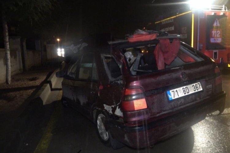 Alkoll&uuml; s&uuml;r&uuml;c&uuml;, hafif ticari araca &ccedil;arptı: 1 yaralı