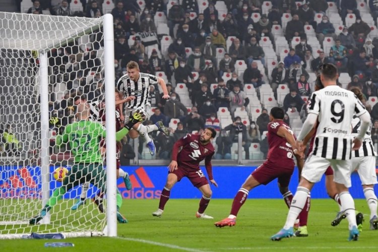 Juventus, Torino ile berabere kaldı