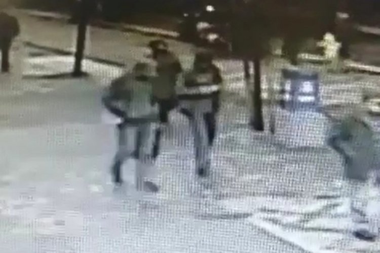 Sahte polisler kelep&ccedil;eleyip bı&ccedil;aklayarak &ouml;ld&uuml;rd&uuml;