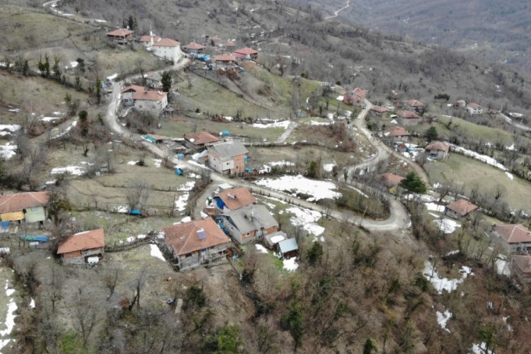 Karab&uuml;k'te heyelan 7 evi tahliye ettirdi