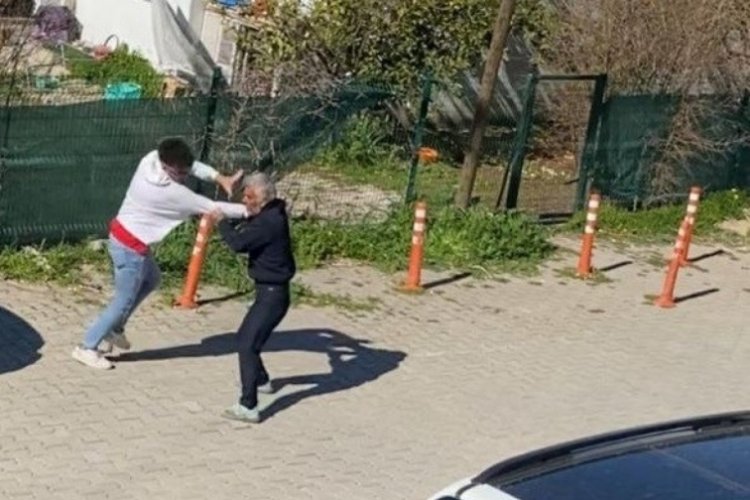 Saplantılı tacizci 23 yaşındaki genci 5 yerinden bı&ccedil;akladı