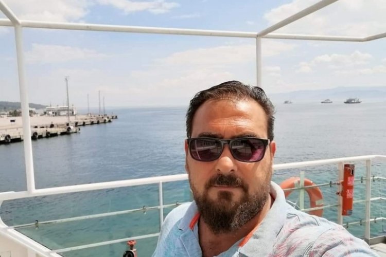 Yanan feribottaki T&uuml;rk tır şof&ouml;r&uuml; aranıyor