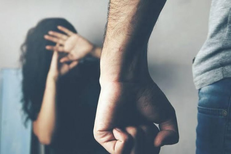 Bursa'da STK'lar kadın cinayetini lanetledi (&Ouml;ZEL HABER)