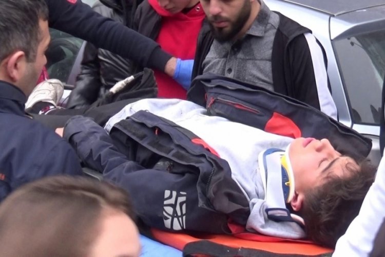 İşe başladığı g&uuml;n kazada bacağı kırıldı
