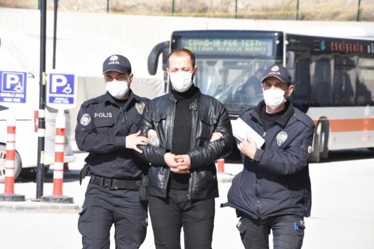 Eskişehir'de otob&uuml;s şof&ouml;r&uuml;n&uuml; bı&ccedil;aklayan ş&uuml;pheli tutuklandı