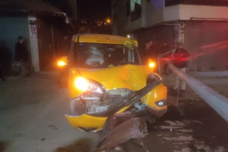 Hatay'da alkoll&uuml; taksici ortalığı birbirine kattı