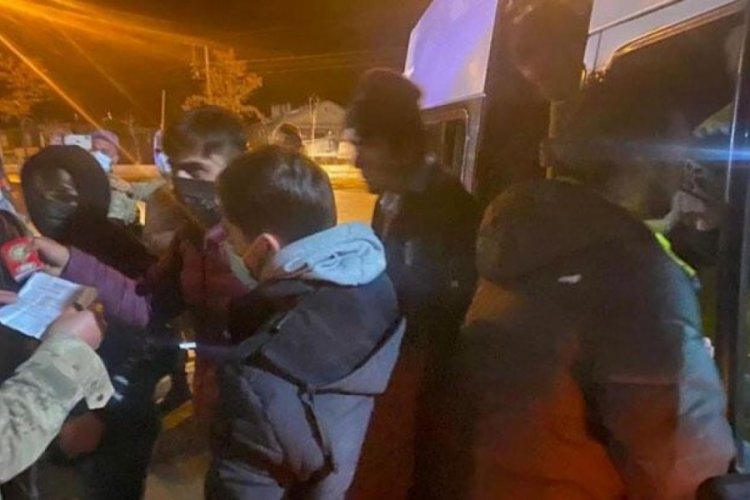 Jandarma 122 d&uuml;zensiz g&ouml;&ccedil;meni yakaladı!