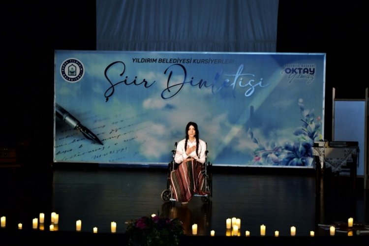 Bursa'da kursiyerlerin dinletisi mest etti