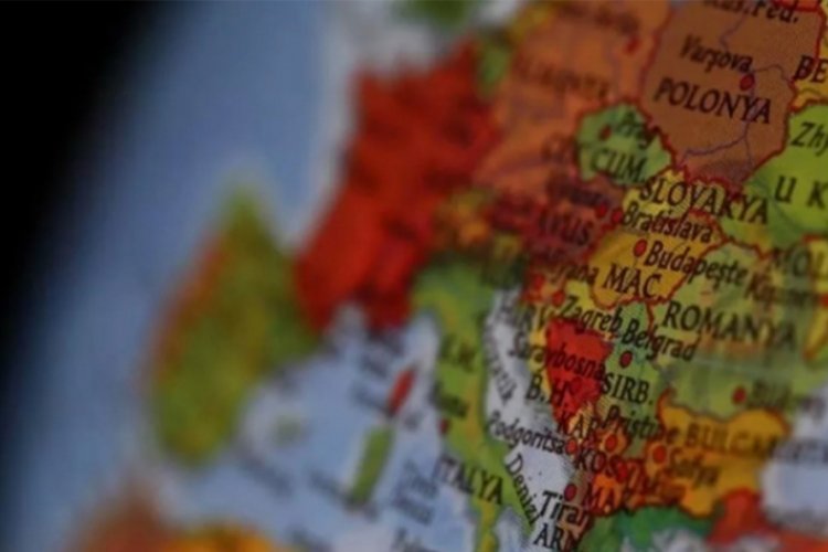 Romanya'dan Ukrayna a&ccedil;ıklaması: 500 bin m&uuml;lteci alabiliriz