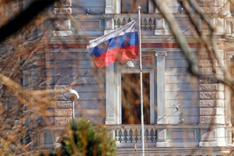 Rusya duyurdu: Ukrayna'daki diplomatlarımızı geri &ccedil;ekiyoruz