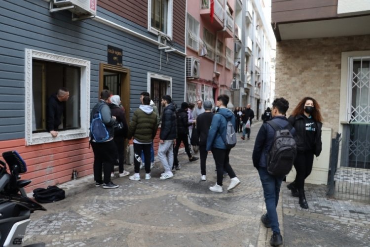 Liselilerin meydan kavgası kanlı bitti