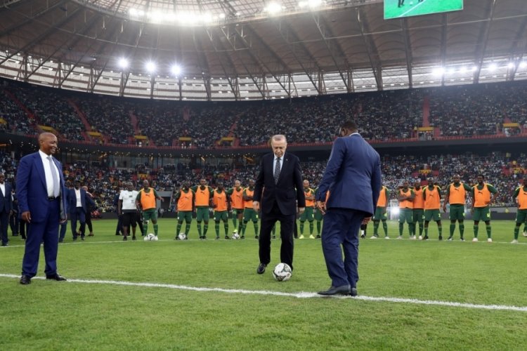 Cumhurbaşkanı Erdoğan, Senegal Stadyumu'nun a&ccedil;ılış t&ouml;renine katıldı