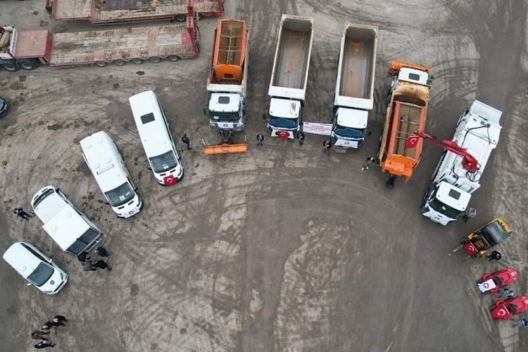 Sincan Belediyesi 12 ara&ccedil; ve iş makinesi ile filosunu genişletiyor