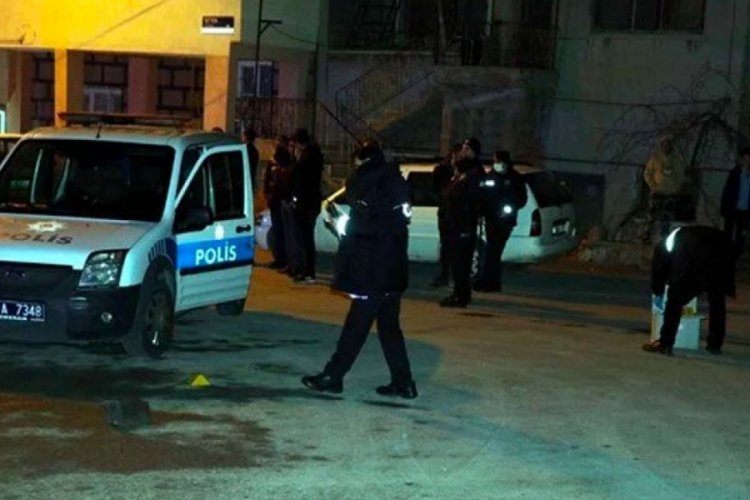 Darp edilen kadına yardım ederken kendisi vuruldu
